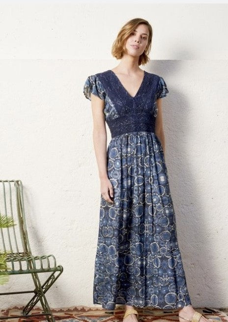 ROBE